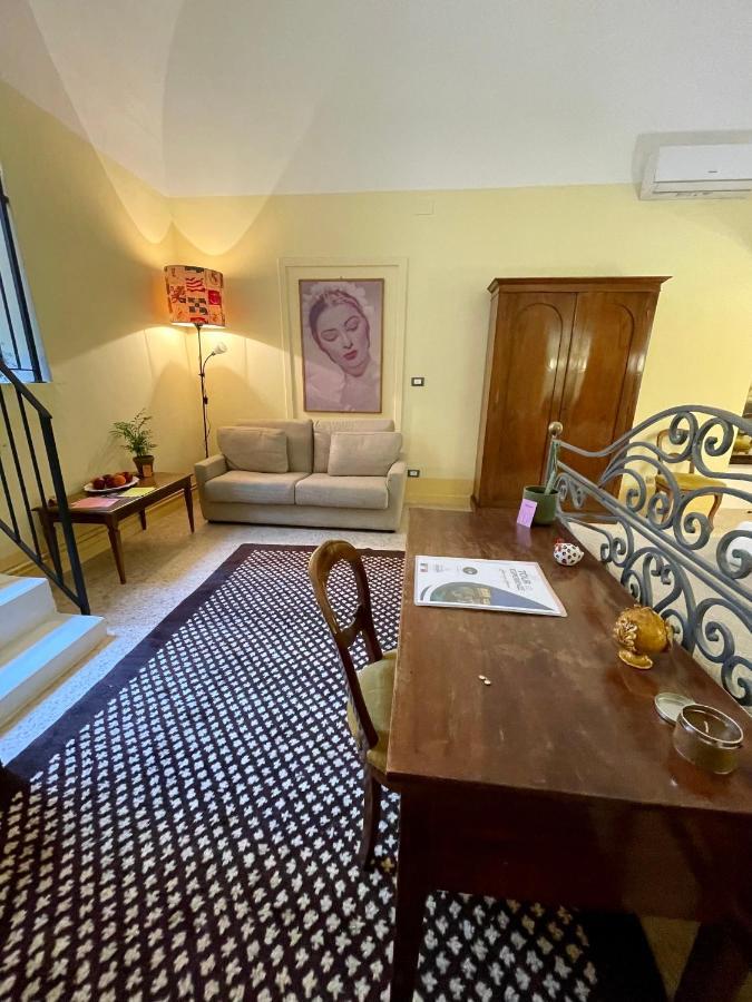 4 Balconi Rooms- Dimora Arditi B&B Лечче Экстерьер фото