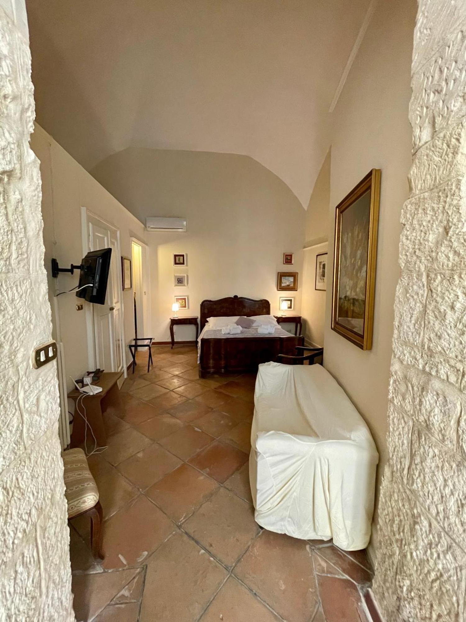 4 Balconi Rooms- Dimora Arditi B&B Лечче Экстерьер фото