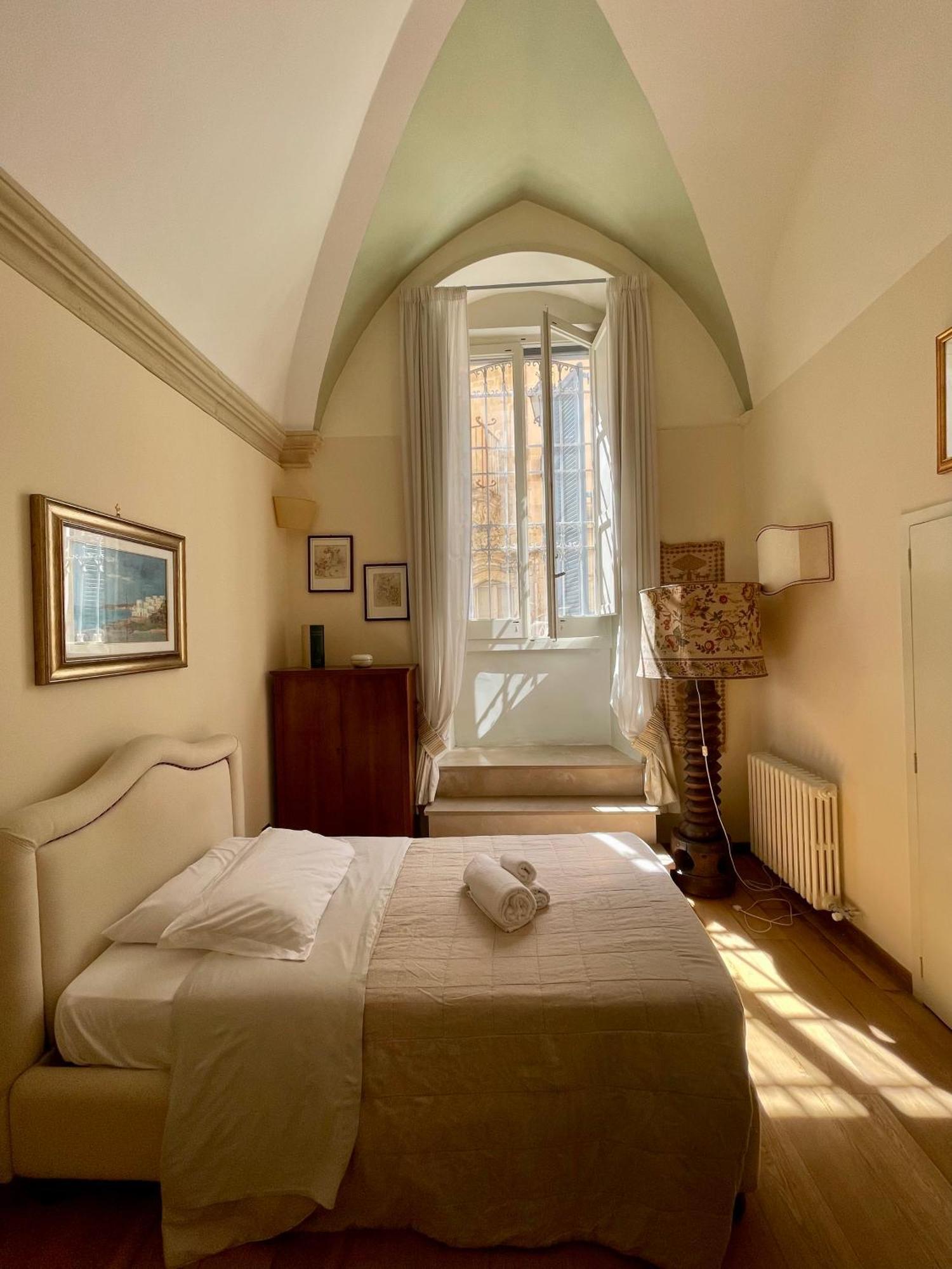 4 Balconi Rooms- Dimora Arditi B&B Лечче Экстерьер фото