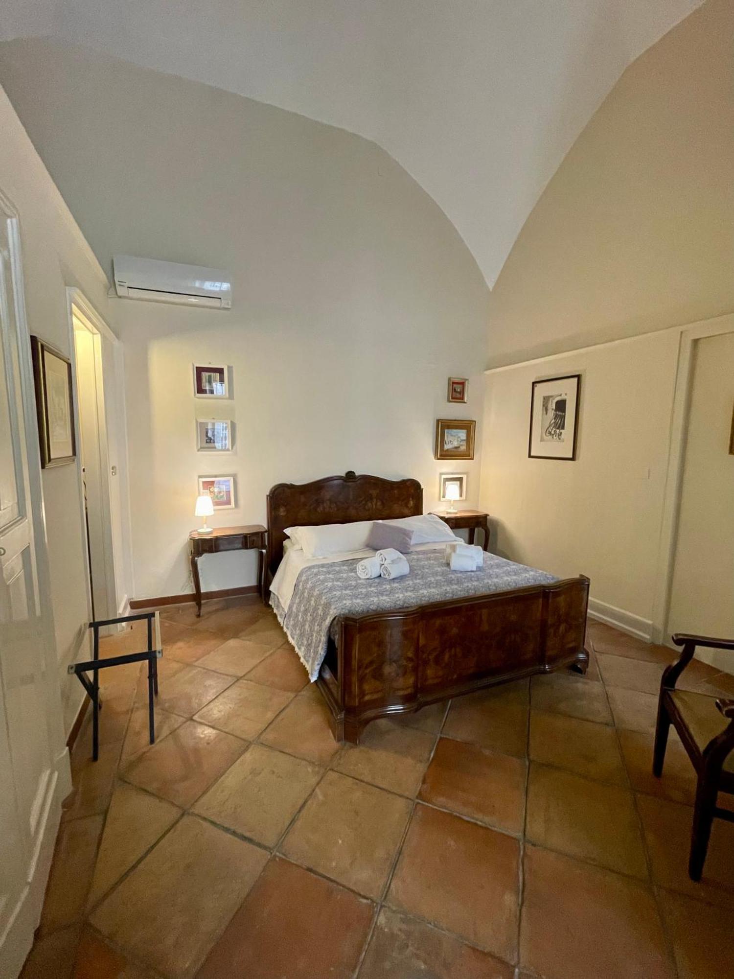 4 Balconi Rooms- Dimora Arditi B&B Лечче Экстерьер фото