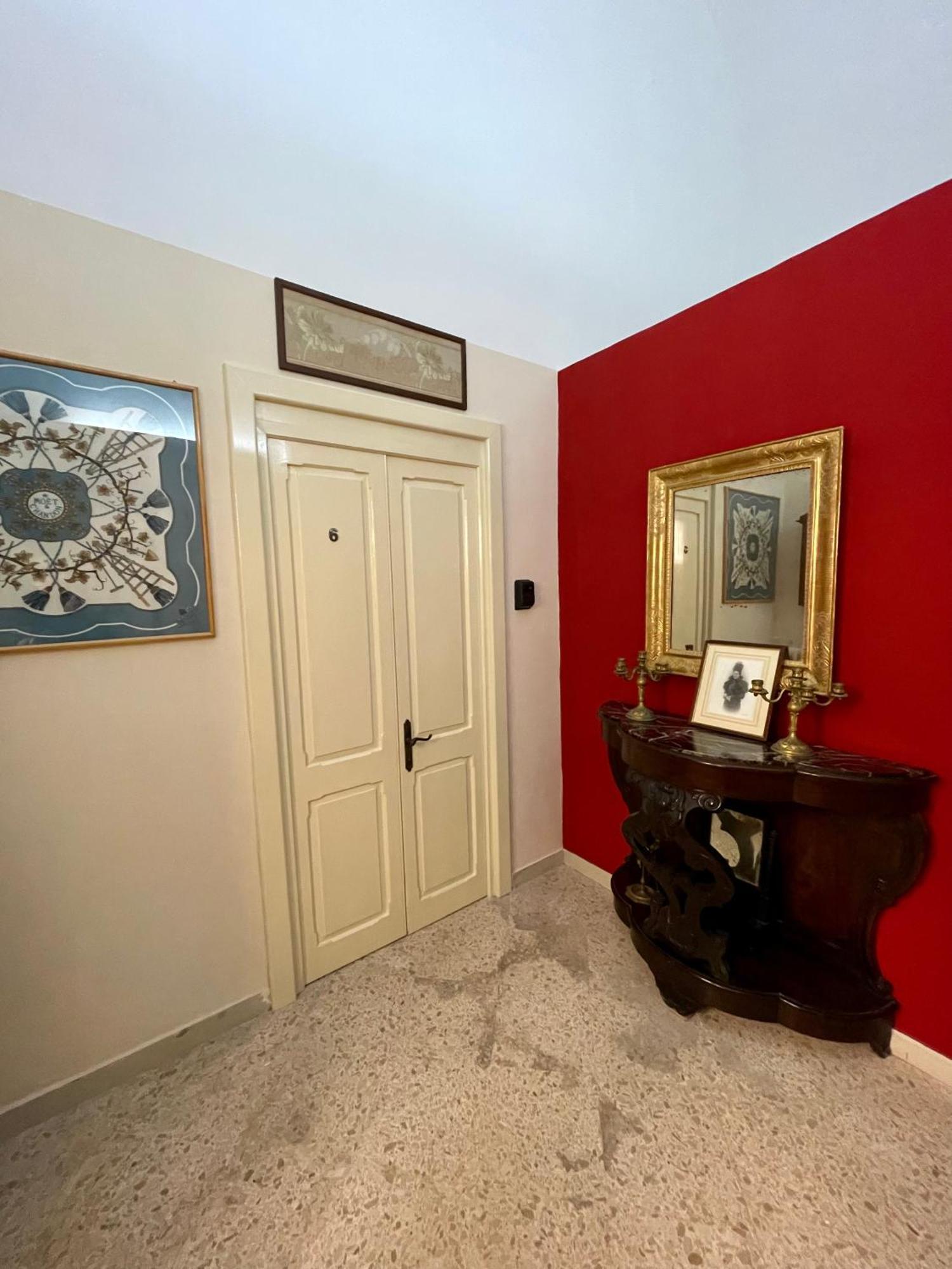 4 Balconi Rooms- Dimora Arditi B&B Лечче Экстерьер фото